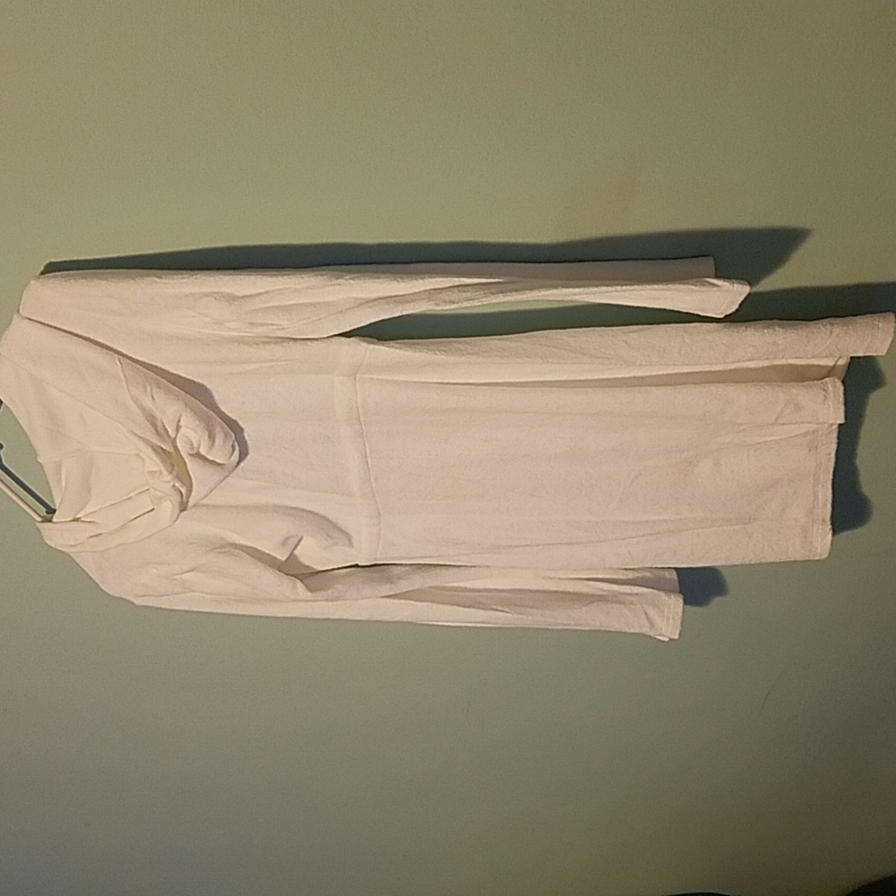 Like new white terry robe 🤍 - Picture 6 of 6